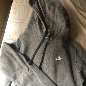 GRAY NIKE HOODIE